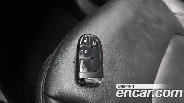 Jeep Renegade 2018 — photo 30