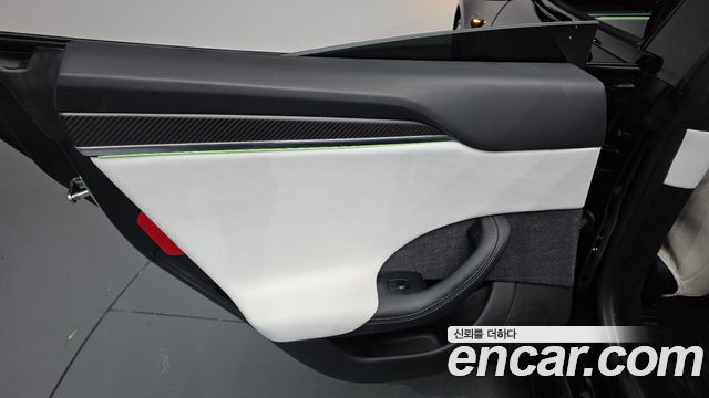 Tesla Model S 2023 — photo 15