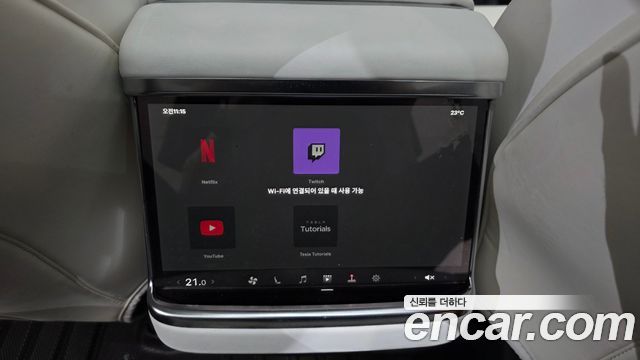 Tesla Model S 2023 — photo 28