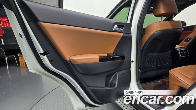 Kia Sportage 2018 — photo 15