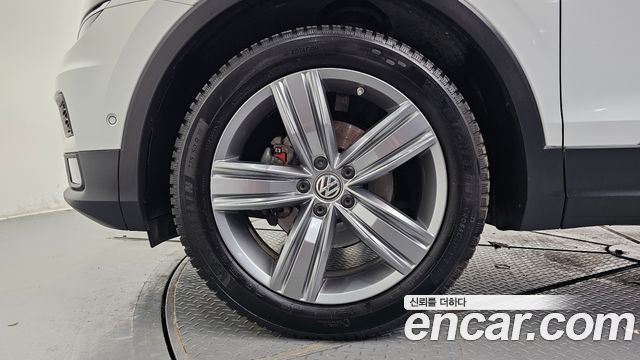 Volkswagen Tiguan 2018 — photo 5