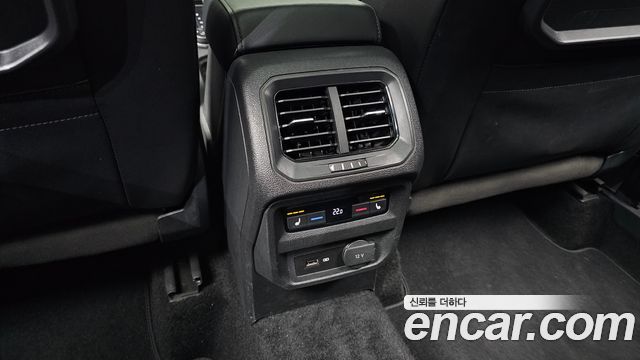 Volkswagen Tiguan 2018 — photo 24