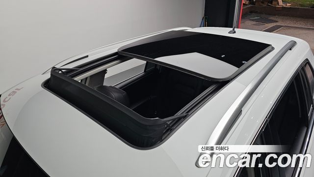 Volkswagen Tiguan 2018 — photo 25