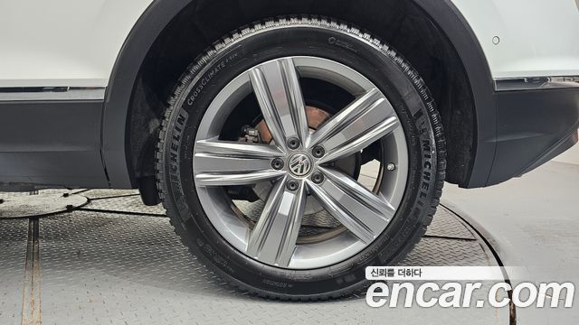 Volkswagen Tiguan 2018 — photo 7