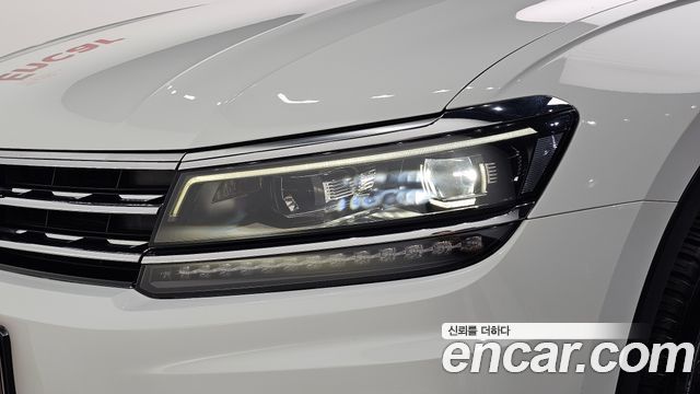 Volkswagen Tiguan 2018 — photo 8