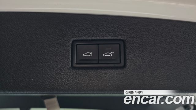 Volkswagen Tiguan 2018 — photo 29