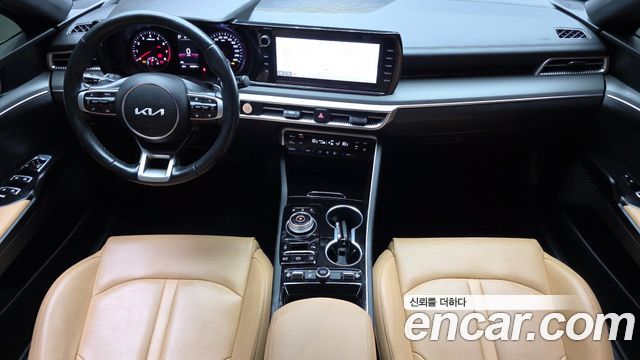 Kia K5 2023 — photo 10