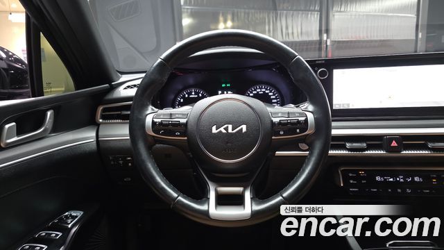 Kia K5 2023 — photo 19