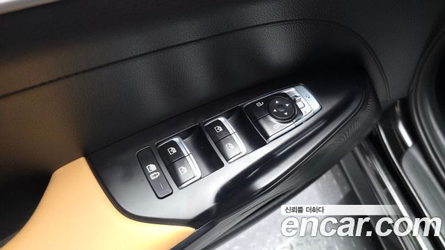 Kia K5 2023 — photo 28
