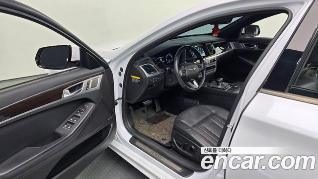 Genesis G80 2018 — photo 17
