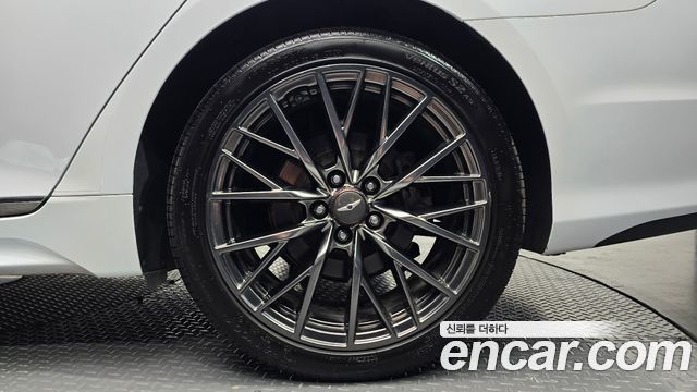 Genesis G80 2018 — photo 7