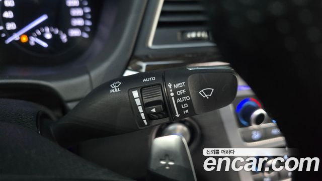 Genesis G80 2018 — photo 28