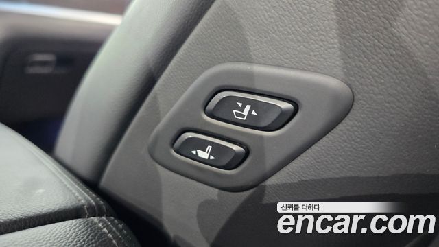 Genesis G80 2018 — photo 29