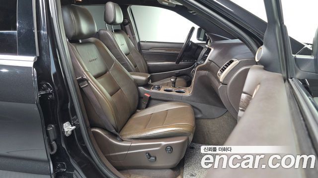 Jeep Cherokee 2015 — photo 11