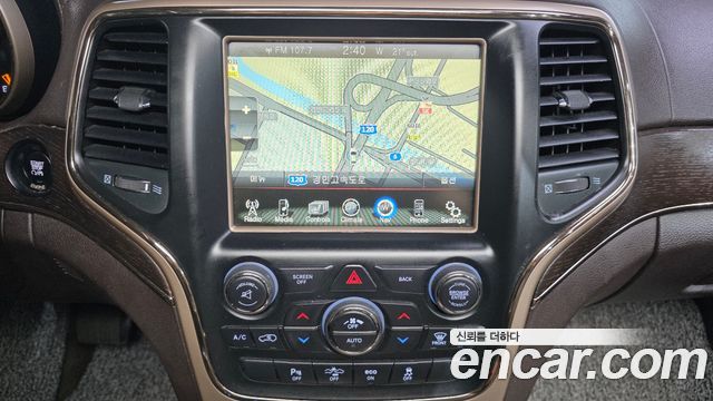 Jeep Cherokee 2015 — photo 14
