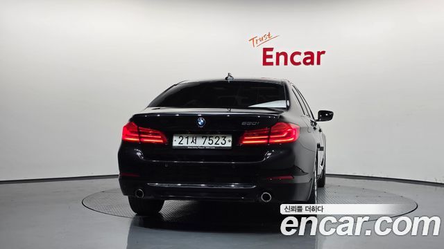 BMW 5-Series 2018 — photo 4