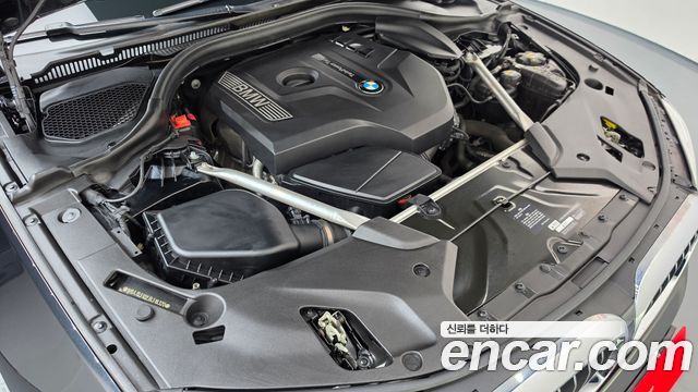 BMW 5-Series 2018 — photo 6