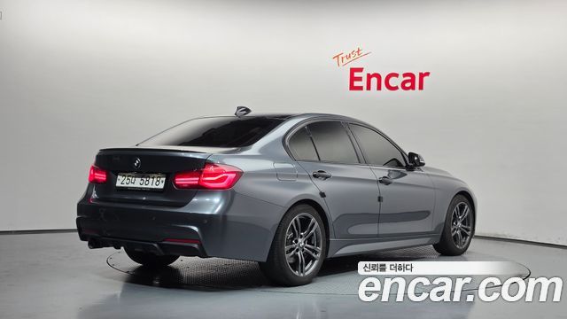BMW 3-Series 2018 — photo 2