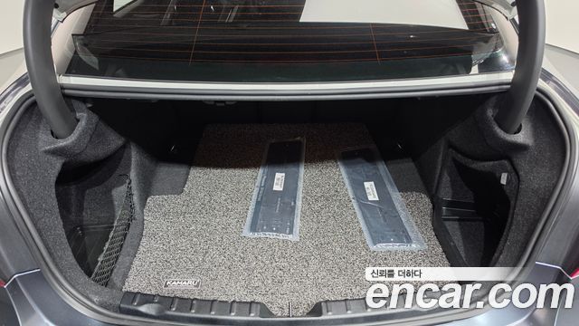 BMW 3-Series 2018 — photo 25