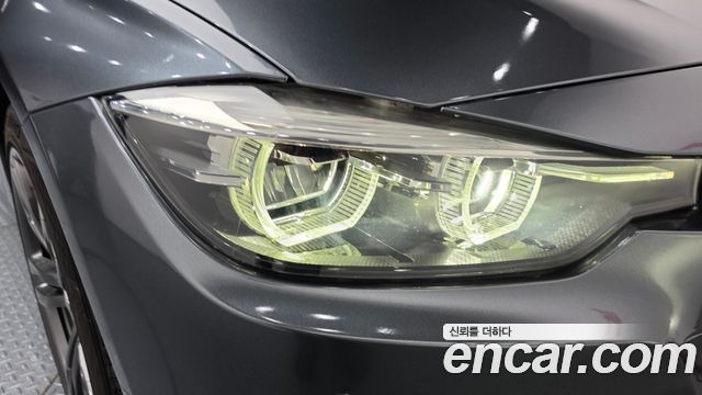 BMW 3-Series 2018 — photo 8