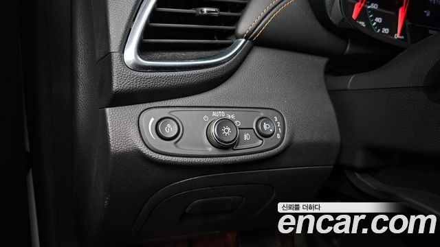 Chevrolet Korea Trax 2018 — photo 17
