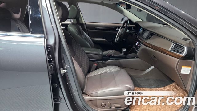 Kia K7 2018 — photo 17