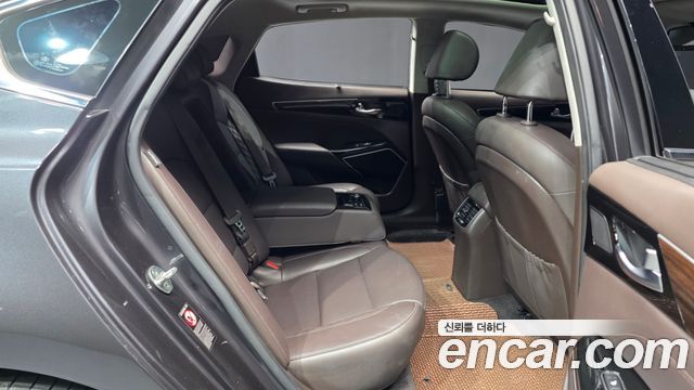 Kia K7 2018 — photo 18