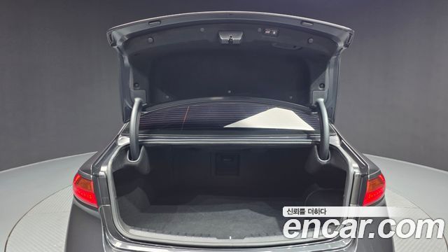 Kia K7 2018 — photo 26