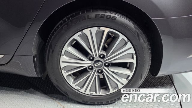 Kia K7 2018 — photo 7