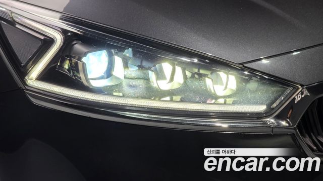 Kia K7 2018 — photo 8