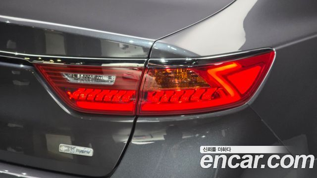 Kia K7 2018 — photo 9