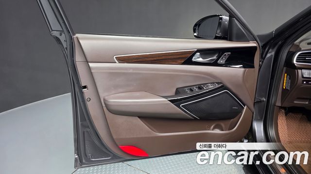 Kia K7 2018 — photo 14