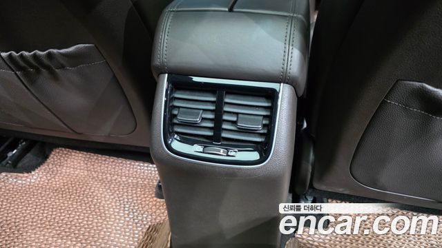 Kia K7 2018 — photo 35