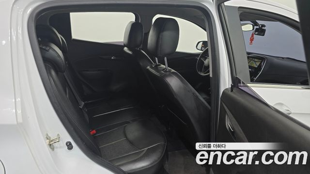 Chevrolet Korea Spark 2017 — photo 12