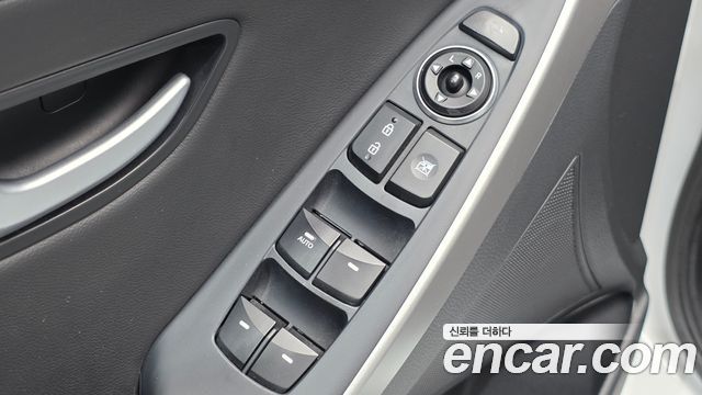 Hyundai i30 2016 — photo 18