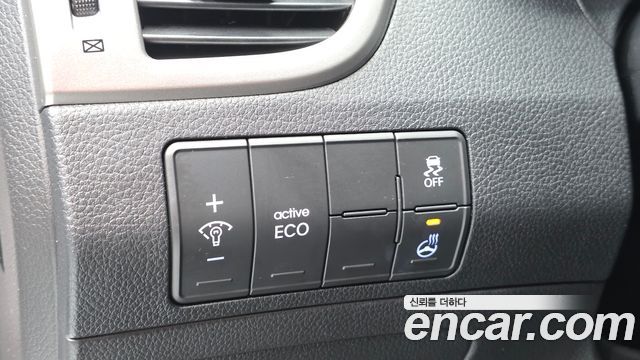 Hyundai i30 2016 — photo 19