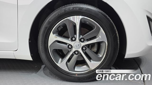 Hyundai i30 2016 — photo 7