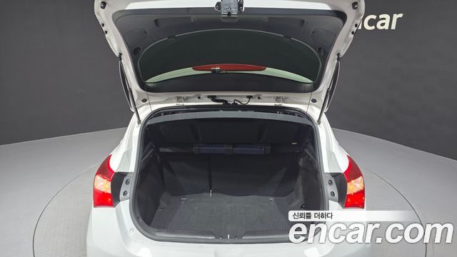 Hyundai i30 2016 — photo 29