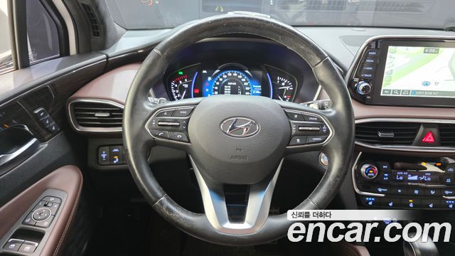 Hyundai Santafe 2019 — photo 18
