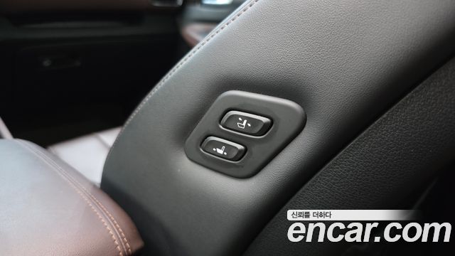 Hyundai Santafe 2019 — photo 34