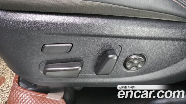 Hyundai Santafe 2019 — photo 37