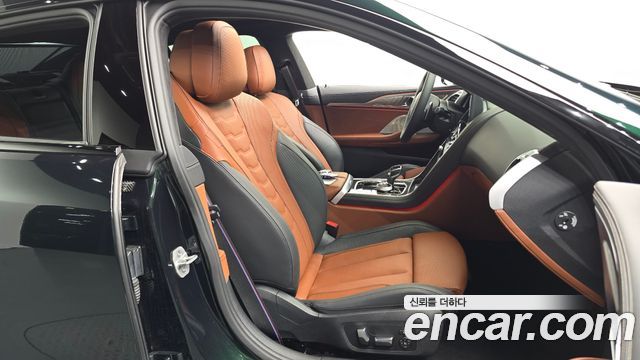 BMW 8-Series 2026 — photo 16
