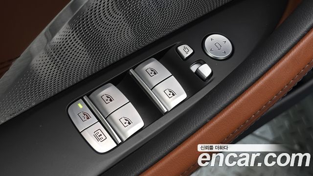 BMW 8-Series 2026 — photo 35