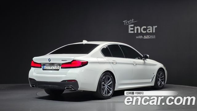 BMW 5-Series 2023 — photo 2