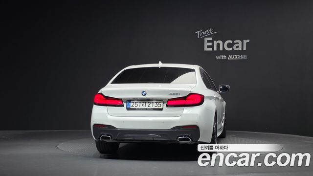 BMW 5-Series 2023 — photo 4