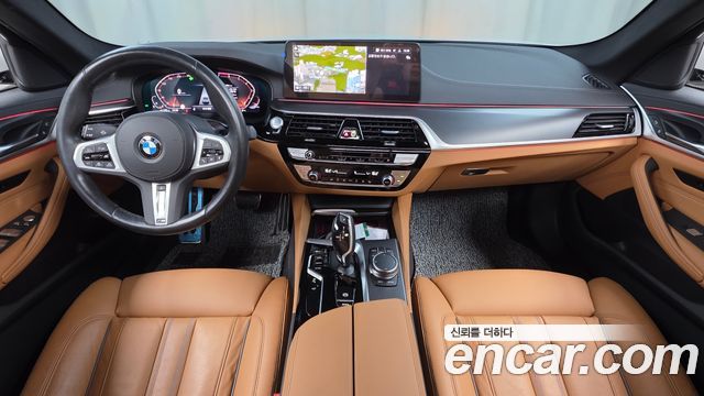 BMW 5-Series 2023 — photo 10
