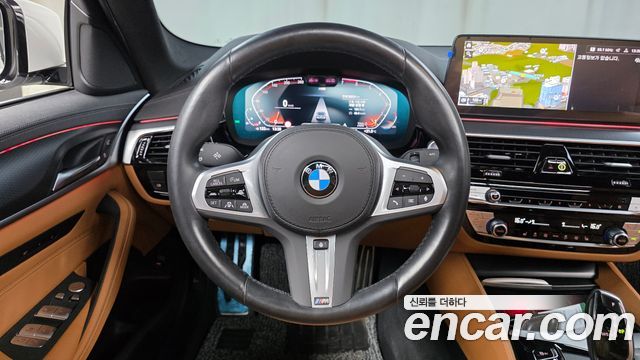 BMW 5-Series 2023 — photo 20