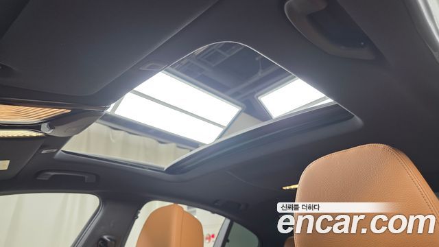 BMW 5-Series 2023 — photo 23