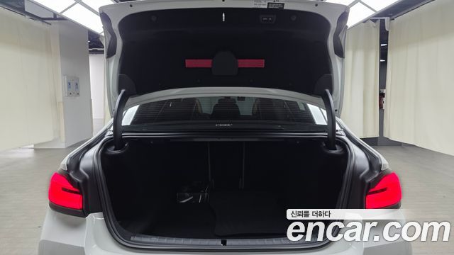 BMW 5-Series 2023 — photo 25