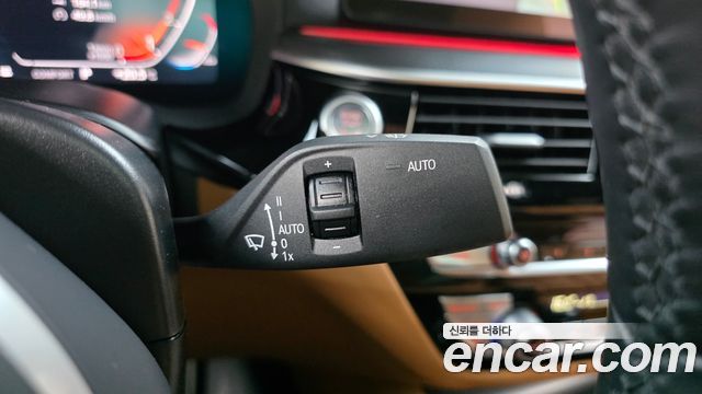 BMW 5-Series 2023 — photo 27